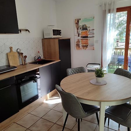 T2 En Rez De Chaussee De Villa A Cuers Extérieur photo